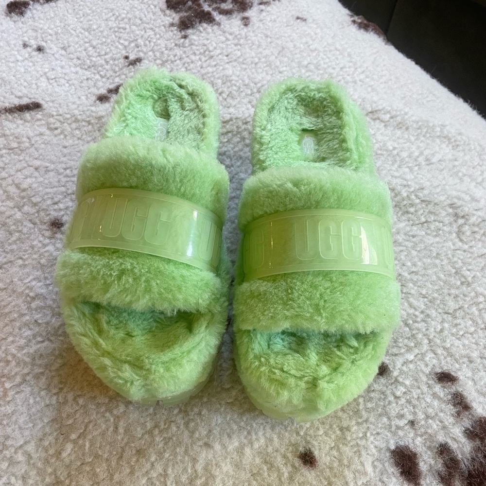 UGG Slip-ons - Picture 3 of 4